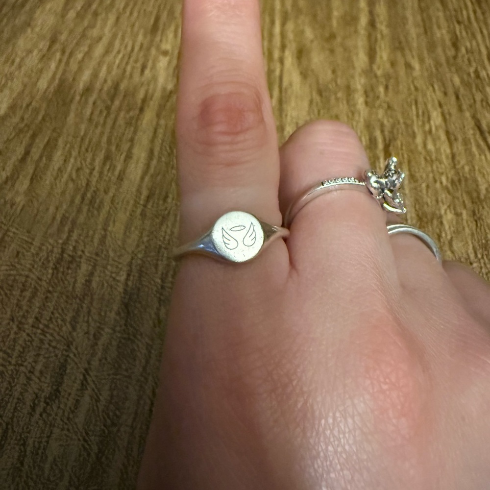 Elegant 925 Sterling Silver Halo and Angel Wings Ring